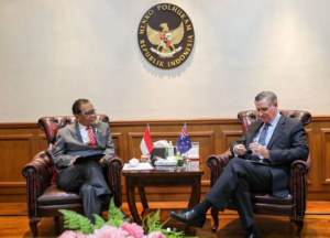 mahfud md dan Kevin Burnett mahfud dan kevin